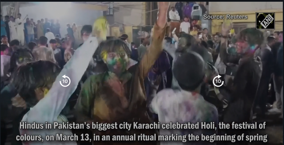 From Holika Dahan to Bhajans Over 500 Pakistani Hindus Celebrate Holi ...